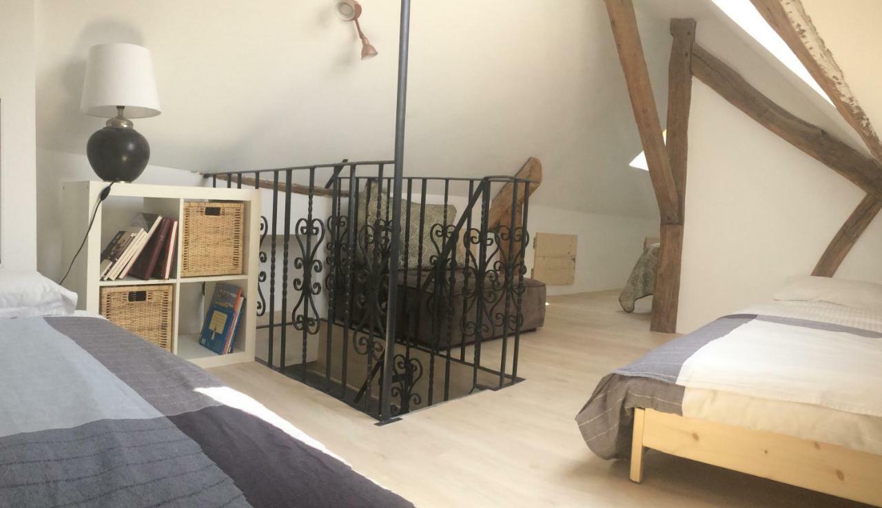 Bed and Breakfast Au Coeur De Nuits Esterno foto
